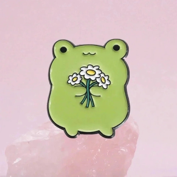 Otaku Ramen Jewelry - 1 piece unisex green frog with white yellow flowers enamel pin backpack clothing
